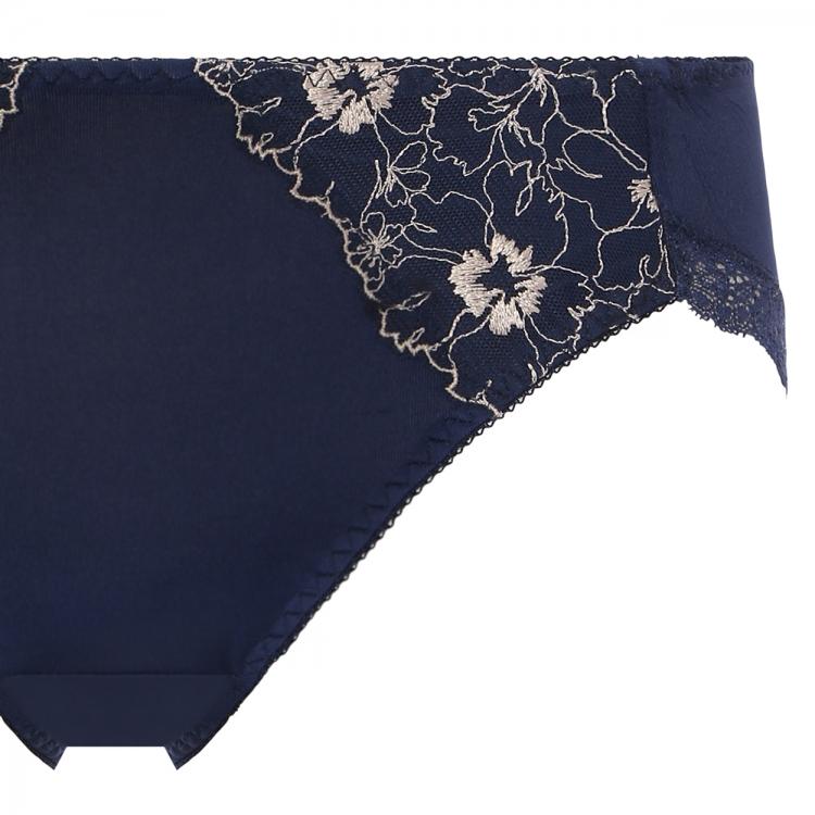 Triumph（トリンプ） 美胸フィットブラ アザレア レギュラーショーツ