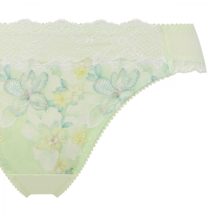 Triumph（トリンプ） 天使のブラ 魔法のハリ感636 レギュラーショーツ