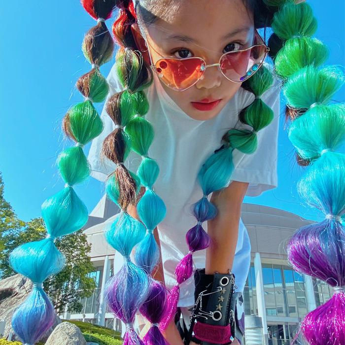 キッズダンス衣装 カラフル エクステンション キッズ ヘアスタイル