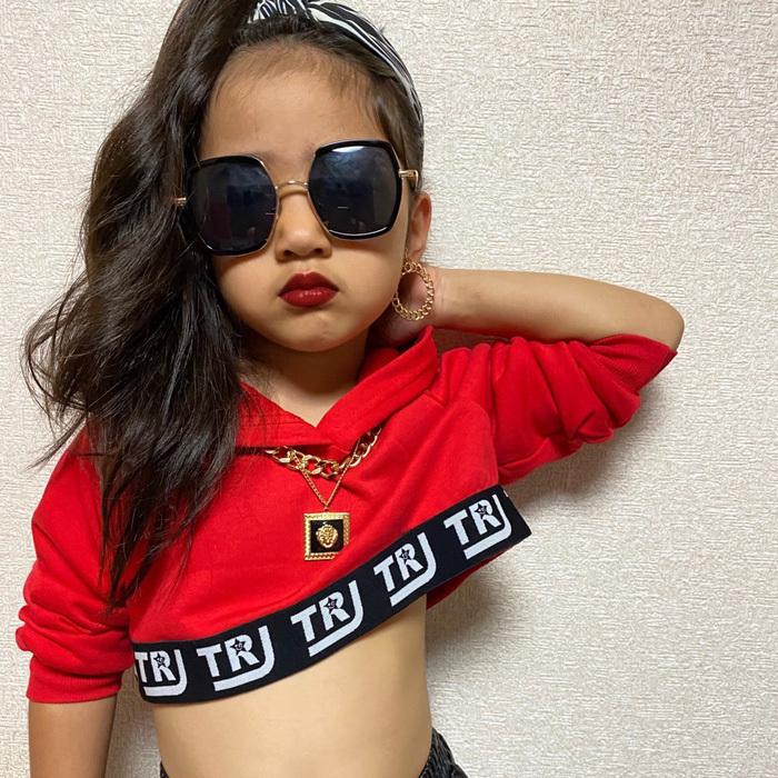 ショート丈 ロゴ テープ ダンスパーカー 長袖 トレーナー プルオーバー 秋冬コーデ 女の子 子供服 キッズ へそ出し お腹見せ 無地 ダンス衣装 ヒップホップ 選択