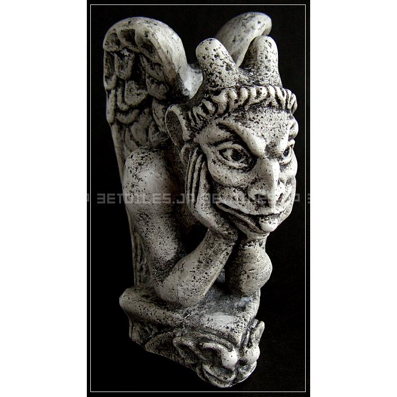 ノートルダム　ガーゴイルフィギュア 3体セット ソフビ Disney（ディズニー） ガーゴイル ノートルダムの鐘 フィギュア Three