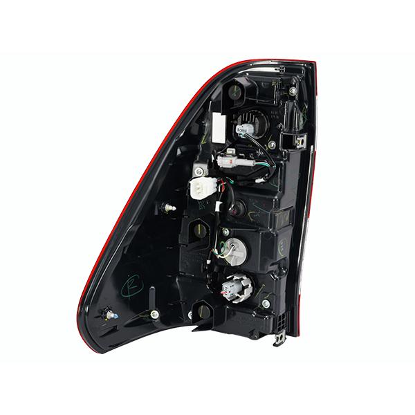 ハイラックスGR 純正テールライト（運転席側） ハイラックスGR 純正テールライト（運転席側） ハイラックスGR 純正