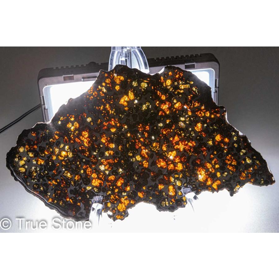 パラサイト隕石 隕石 パラサイト 129g 74.4×47.2×19mm パラサイト隕石 隕石 パラサイト 129g 74.4×47.2×19mm