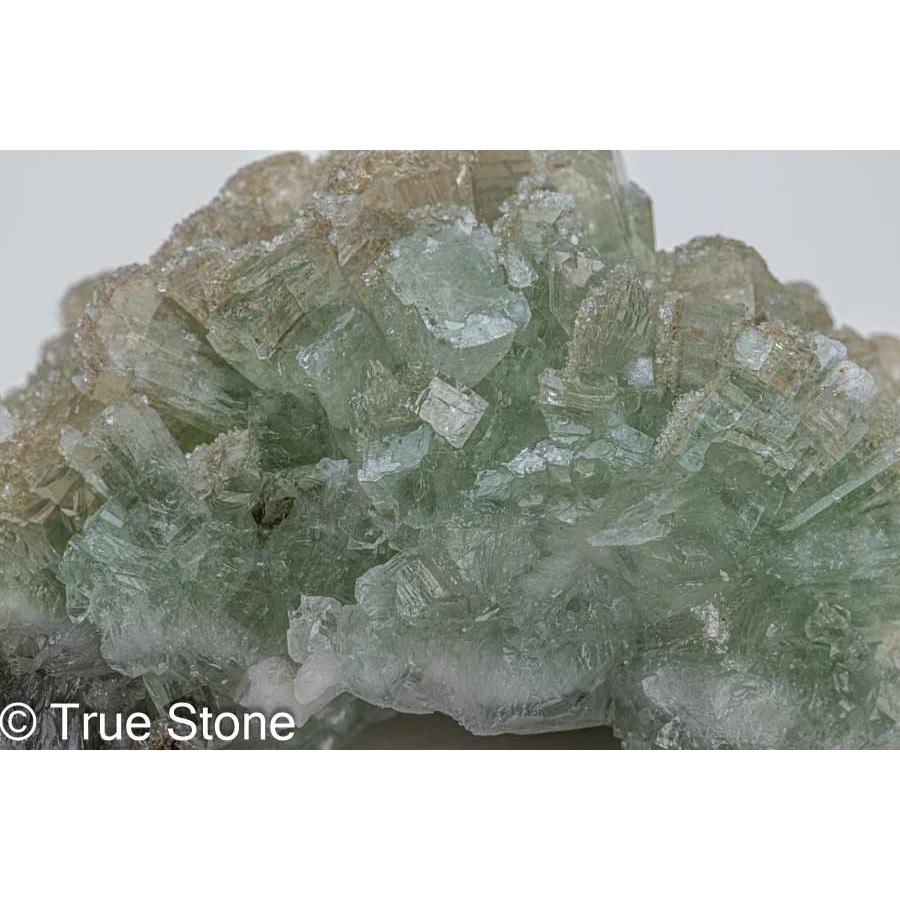 希少 グリーン アポフィライト クラスター 魚眼石 177g 天使の水晶