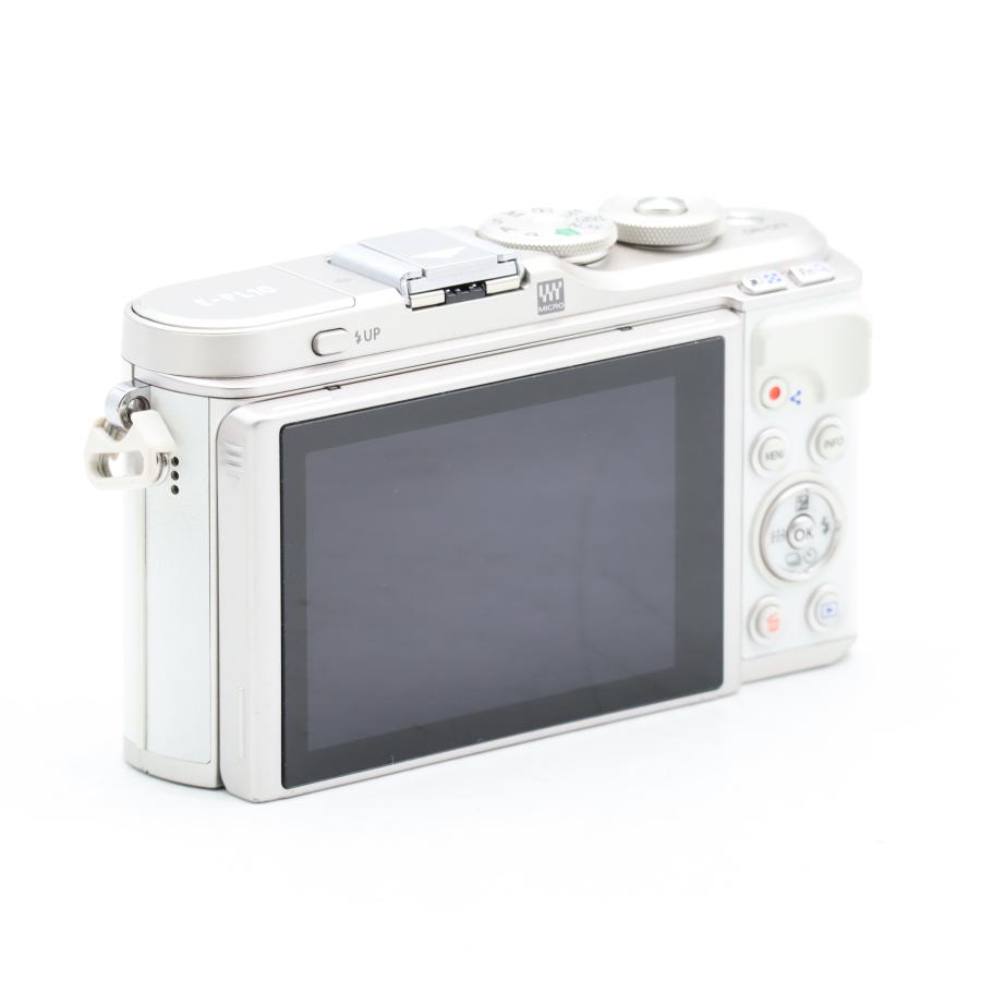 ショット数1644回 OLYMPUS ミラーレス一眼カメラ PEN E-PL10 ボディー ホワイト |  | 04