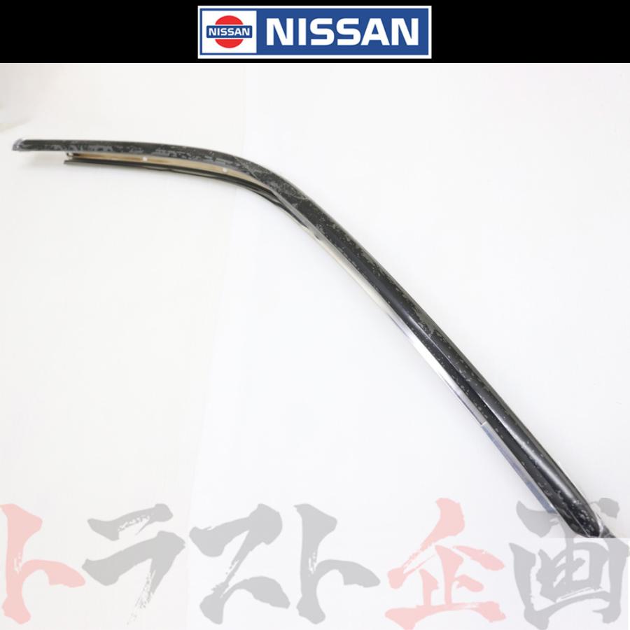 【新品未使用】スカイラインGT-R センターリテーナー 日産純正部品 日産（NISSAN） リテーナー 運転席側 スカイライン GT-R BNR34 後期