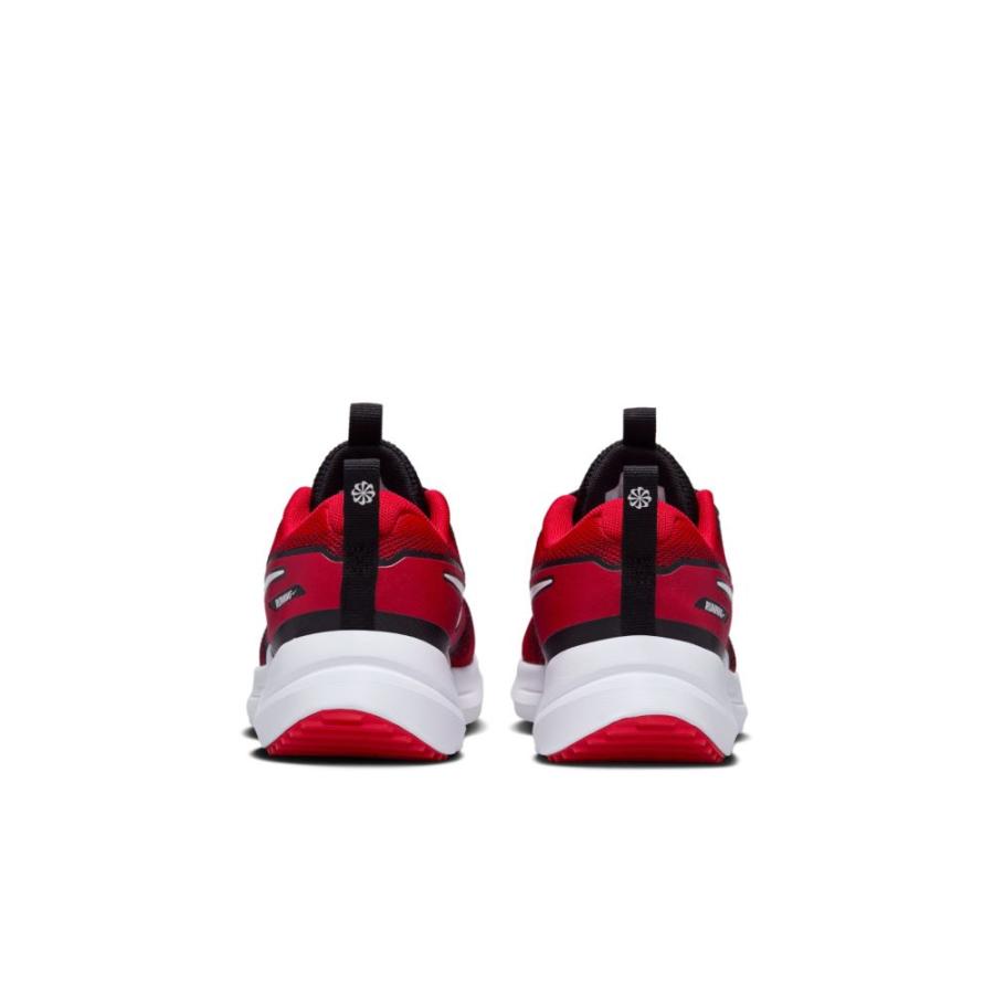 クリスマスsale　NIKE　プリーツ　ランニングランナー Nike、キッズ用コズミック ランナーにより次世代のランニングを新たに
