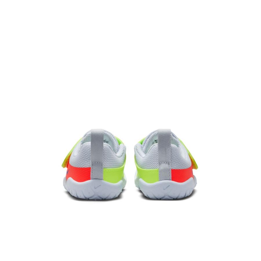 NIKE（ナイキ） スニーカー キッズ 子供靴 スウッシュ 1