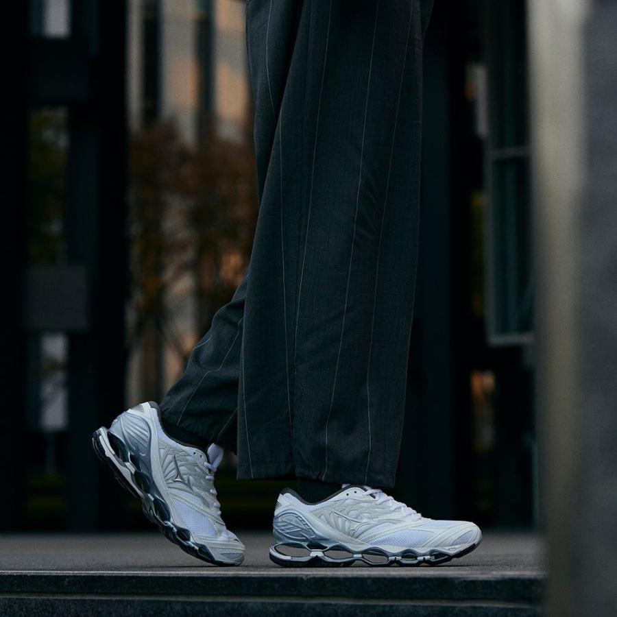【FEAR OF GOD】エアロビック ロー レザー スニーカー MIZUNO ウォーキングシューズ メンズ レディース ウエーブ