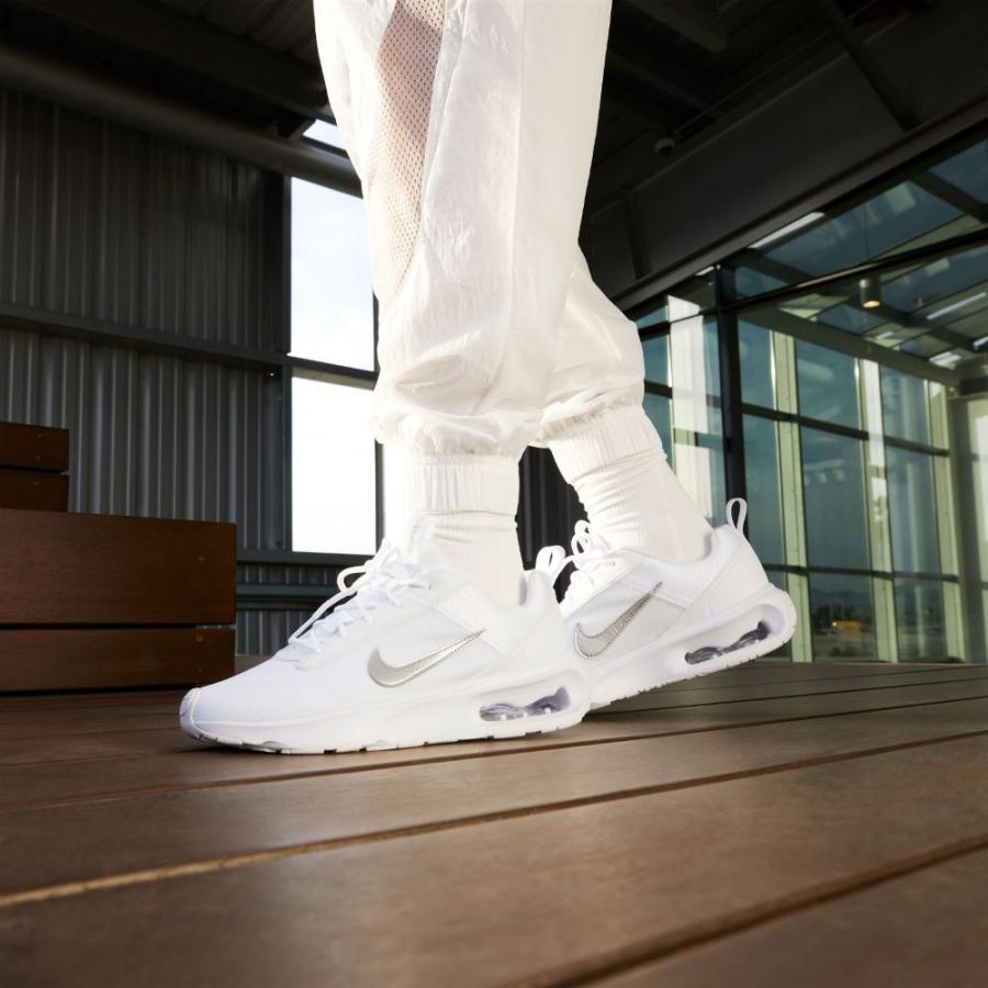 NIKE（ナイキ） スニーカー レディース エアマックス INTRLK ライト