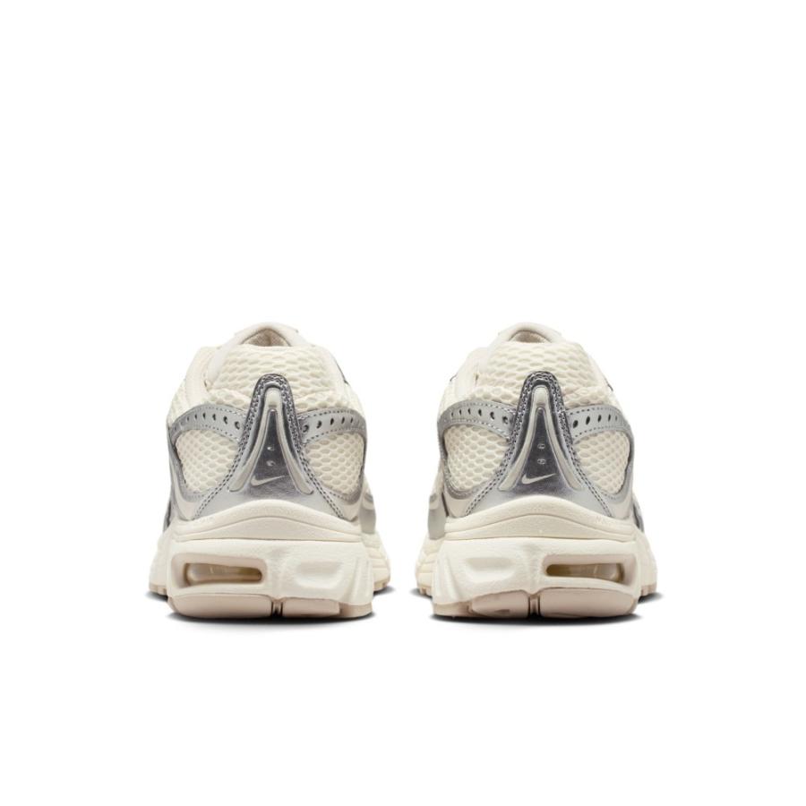 NIKE（ナイキ） スニーカー レディース エア マックス モト 2K HQ2056