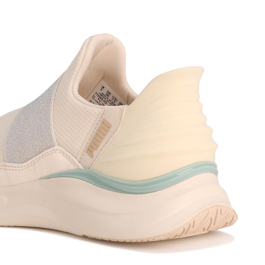 NNWDNS816ページ PUMA プーマ ソフトライド イーズイン スニーカー スリッポン