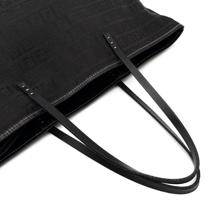 フェンディ FENDI ズッキーノ トートバッグ 肩掛け A4 大容量 ポーチ