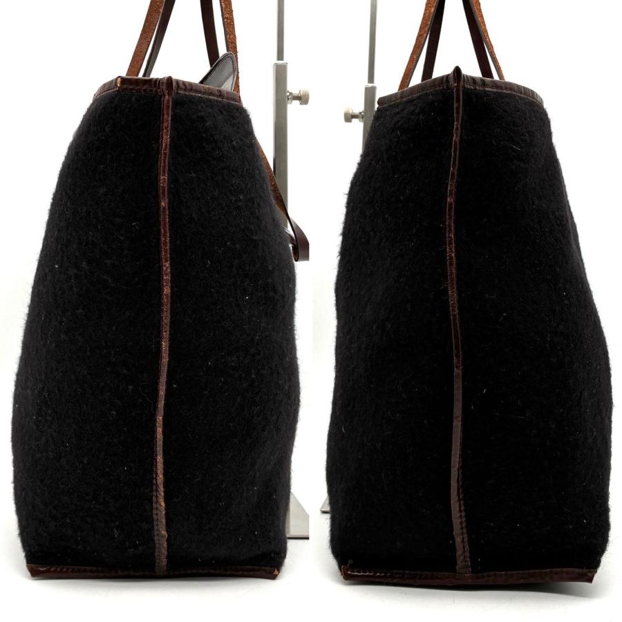 FENDI フェンディ ズッカ トートバッグ カシミヤ レザー ブラウン ブラック リバーシブル ポーチ付 A4収納 肩掛け 通勤 通学 梅雨 初夏 贈り物 高級 希少の画像