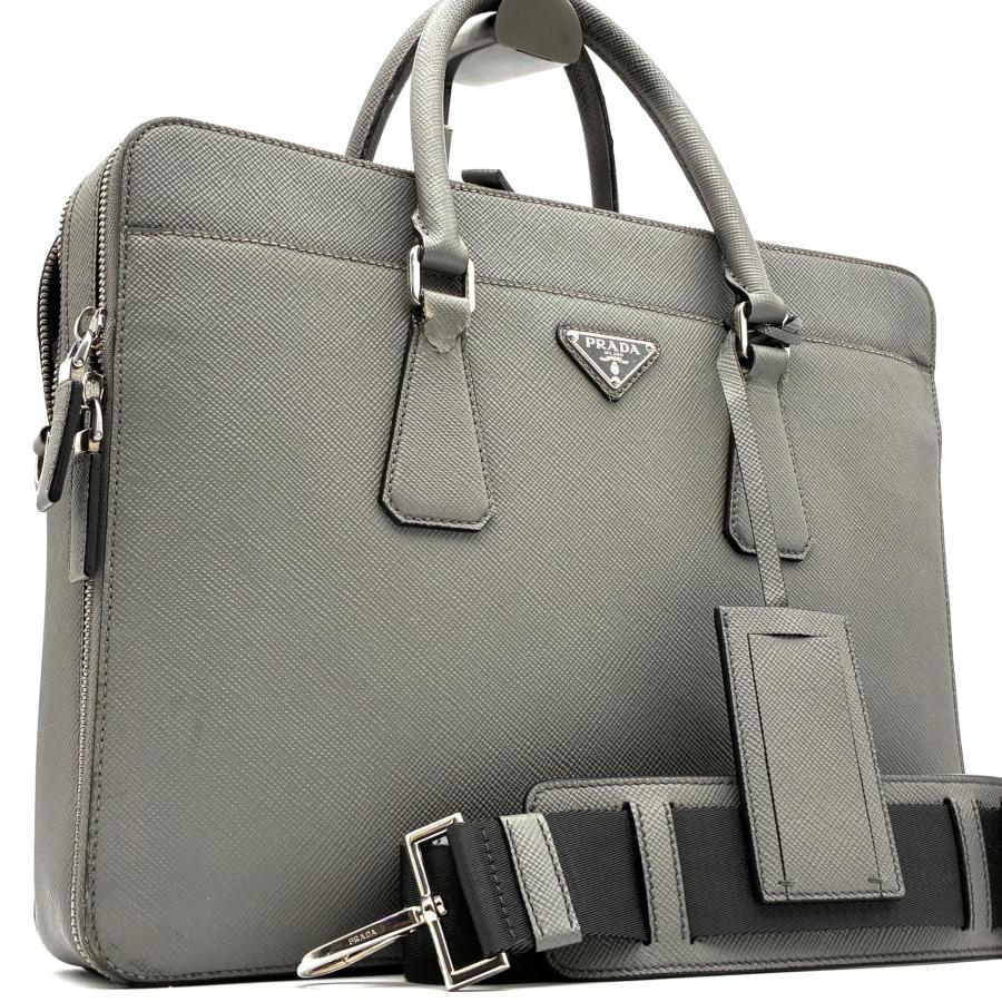 Ｒ*Ｅ様 プラダ　サフィアーノレザー　三角ロゴ ビジネスバッグ ブリーフケース PRADA プラダ サフィアーノレザー ブリーフケース ビジネスバッグ 三角