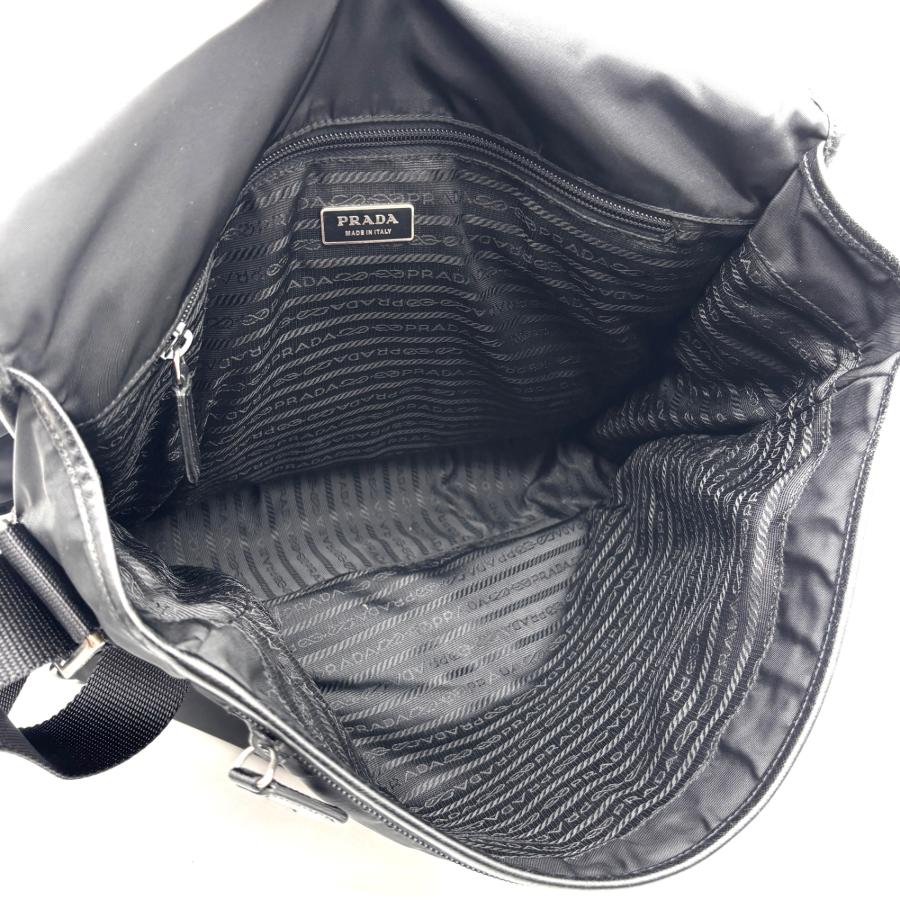 プラダ PRADA ショルダーバッグ メッセンジャー フラップ 三角ロゴ