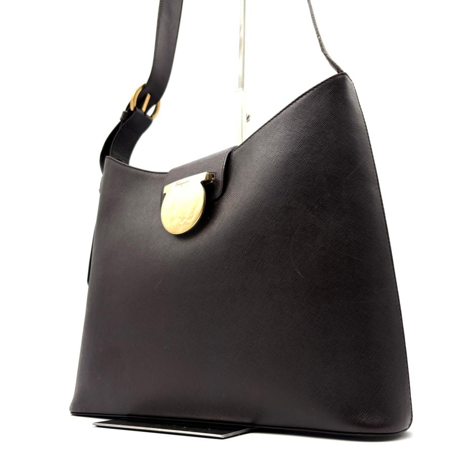 サルヴァトーレフェラガモ Salvatore Ferragamo ワンショルダーバッグ