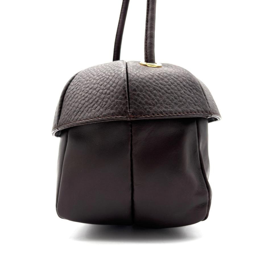サルヴァトーレフェラガモ Salvatore Ferragamo どんぐりバッグ