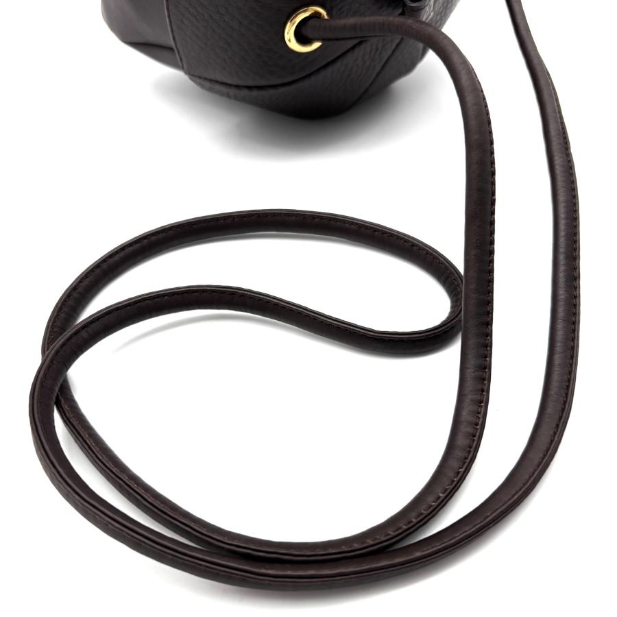 サルヴァトーレフェラガモ Salvatore Ferragamo どんぐりバッグ