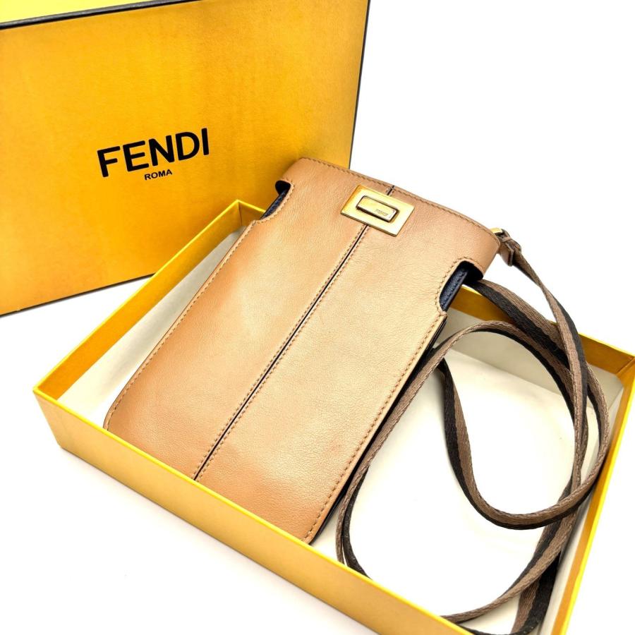 FENDI フェンディ ピーカブー スマートフォンポーチ スマホポーチ ショルダーポーチ レザー ベージュ ゴールド金具 7AS056 母の日 プレゼント 旅行 美品_9
