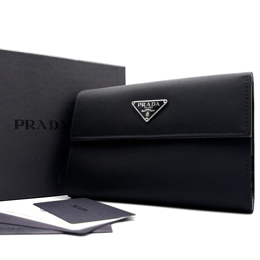 PRADA ナイロン ブラック 三つ折り財布 三角ロゴレディース　メンズ　美品 未使用保管品 廃盤 プラダ PRADA 三つ折り財布 三角ロゴ プレート