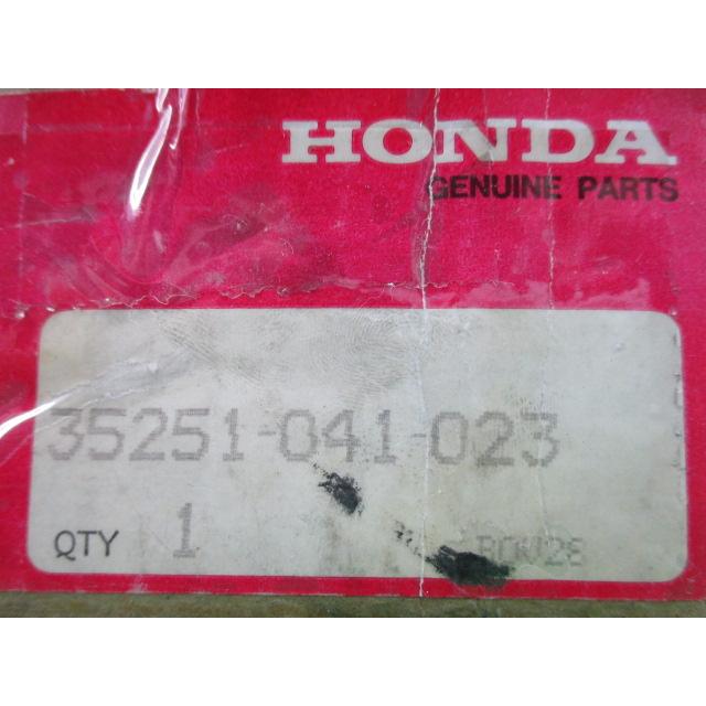 ホンダ（HONDA） スーパーカブ50 ハンドルスイッチ 右 35251-041-023