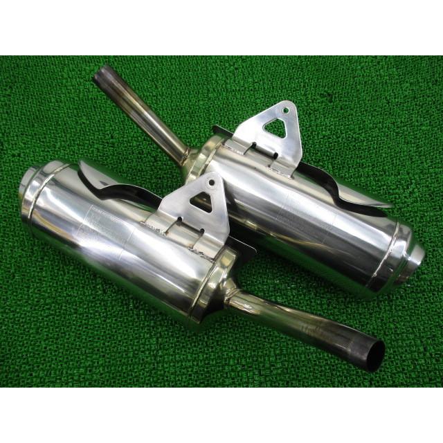 ストリートトリプルR サイレンサーマフラー 左右 2200831/2200832 トライアンフ(TRIUMPH) 純正 中古 SMTTMD41669389*** 2200831 2200832 37 ストリートトリプルR サイレンサーマフラー 左右 2200831/2200832