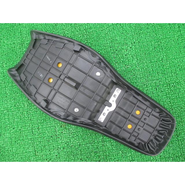 エストレヤRS シート 53001-1784 カワサキ 純正 中古 バイク 部品 美品 エストレア BJ250A 破れ無し 車検 Genuine Kfの画像