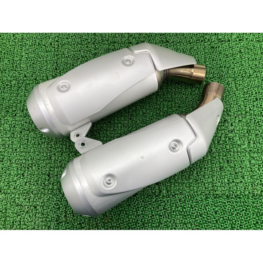 スクランブラー1100 サイレンサーマフラー 左右 573.1.457.1A/574.1.457.1A ドゥカティ 純正 中古 バイク 部品 573.1.457.1A 574.1.457.1A 49 スクランブラー1100 サイレンサーマフラー 左右 573.1.457.1A/574.1