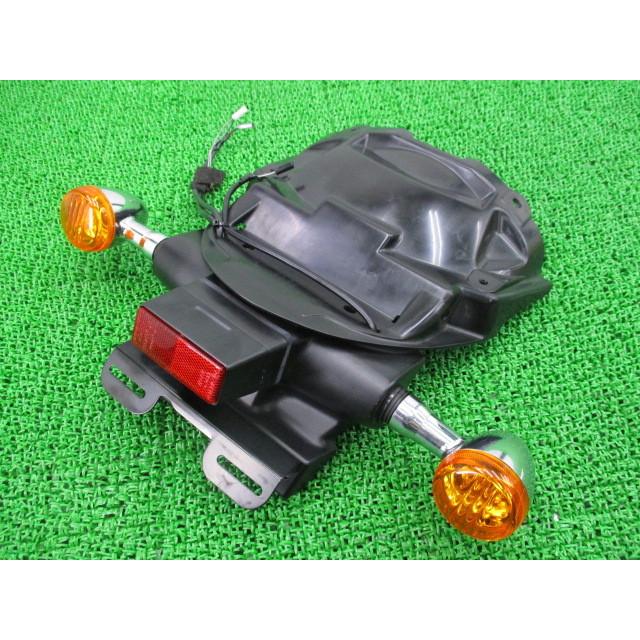 ブルバードM109 リアフェンダー 48G スズキ 純正 中古 バイク 部品 コケキズ無し 割れ欠け無し そのまま使える 修復素材に ウインカー付き 58