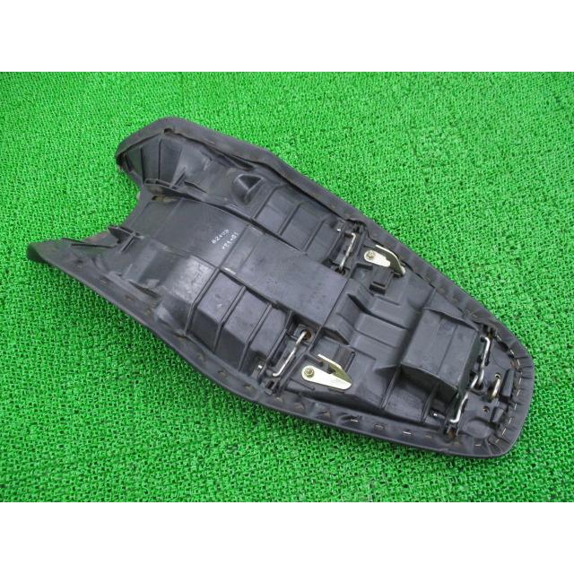 ホンダ ホーネット250 シート KEA 純正 中古 バイク 部品 MC31 ホンダ ホーネット250 シート KEA 純正 中古 バイク 部品 MC31