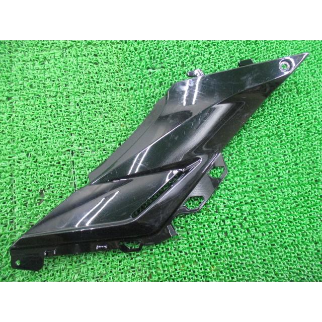 バイク スズキ スズキ（SUZUKI） GSX250R サイドカバー 右 黒 47121-20K000 純正 中古