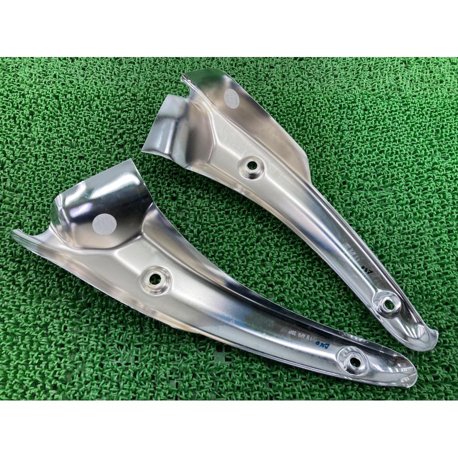 ロケット3 リアフェンダーステー トライアンフ(TRIUMPH) 純正 中古