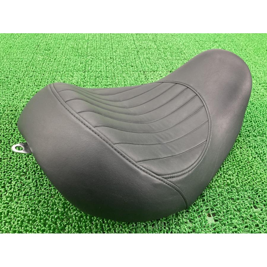 FXDB シート 51475-07 ハーレー 純正 中古 バイク 部品 07-08年 ストリートボブ 破れ無し そのまま使える 修復素材に 車検 Genuine 71 FXDB シート 51475-07 ハーレー 純正 中古 バイク 部品 07-08年