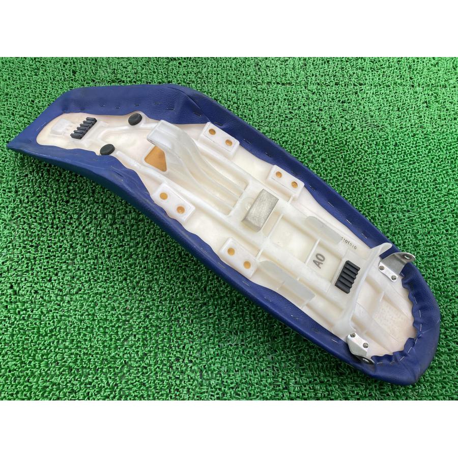 DR-Z400SM シート 青 29F スズキ 純正 中古 バイク 部品 SK44A 修復素材に ノーマル戻しに そのまま使える 張替素材に 車検 Genuine 46 スズキ（SUZUKI） DR-Z400SM シート 青 29F 純正 中古 バイク 部品