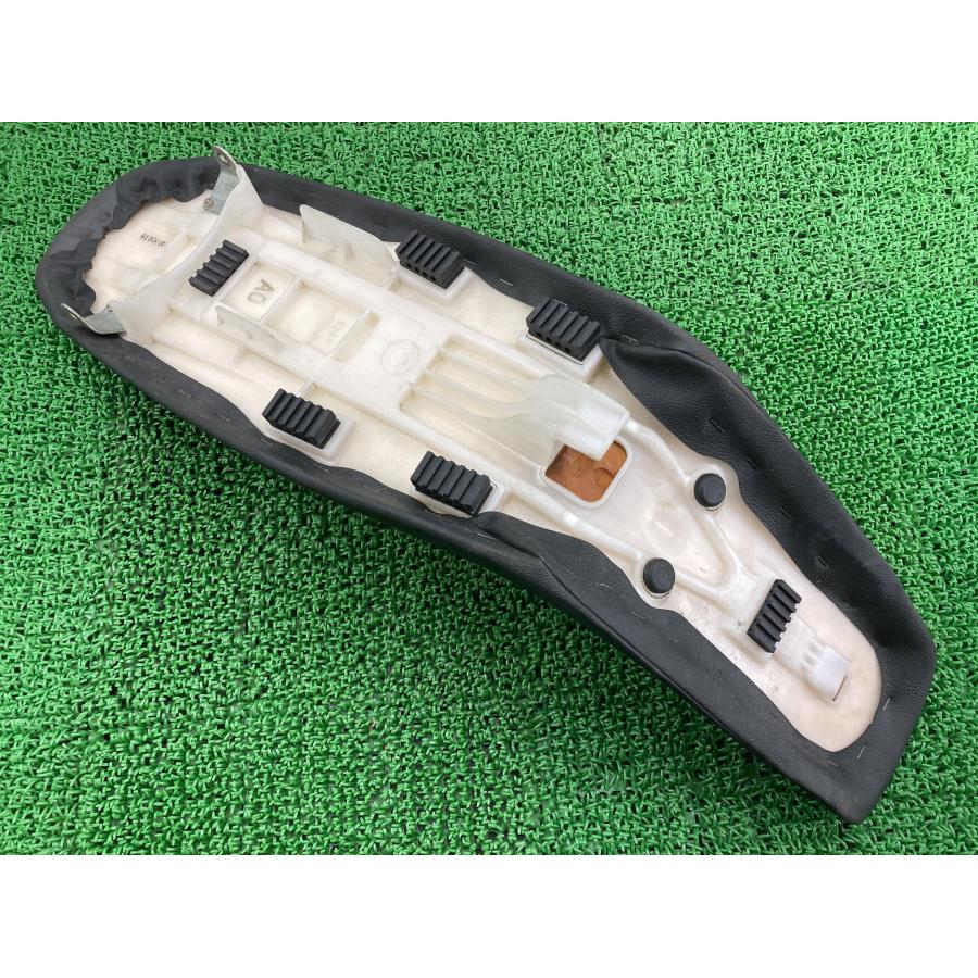 DR-Z400SM シート 29F スズキ 純正 中古 バイク 部品 SK44A 修復素材に ノーマル戻しに そのまま使える 破れ無し 車検 Genuine 44 スズキ（SUZUKI） DR-Z400SM シート 29F 純正 中古 バイク 部品 SK44A