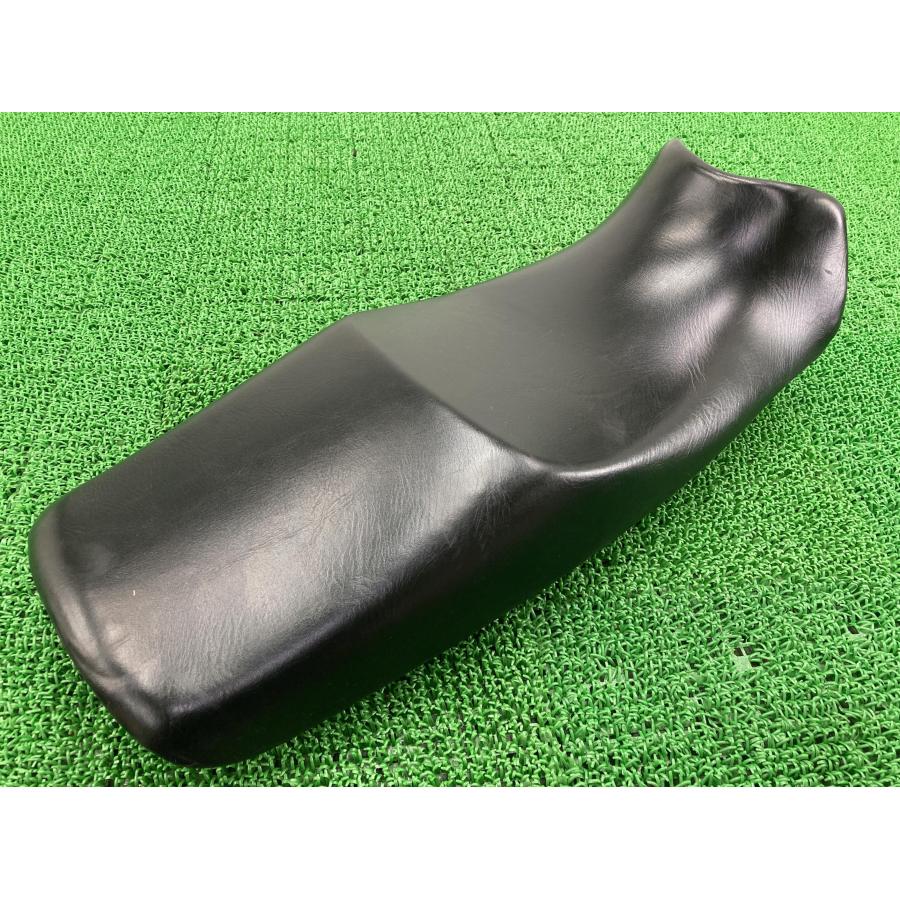 ZZ-R1100 シート 53001-1596 カワサキ 純正 中古 バイク 部品 破れ無し 修復素材に ノーマル戻しに そのまま使える 車検 Genuine 31 カワサキ（Kawasaki） ZZ-R1100 シート 53001-1596 純正 中古 バイク