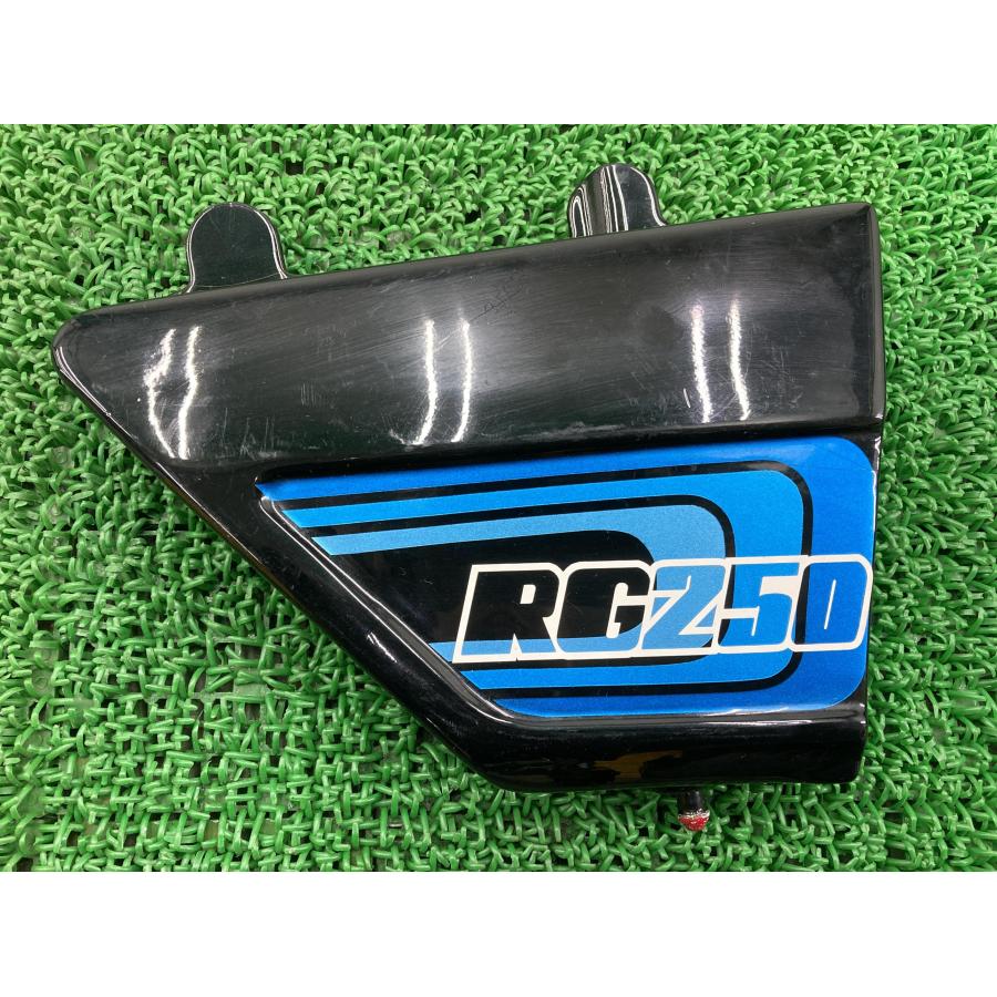 RG250E サイドカウル 右 黒 スズキ 純正 中古 GT2502-505*** コケキズなし 割れ欠け無し カスタム素材に そのまま使える 当時物 61 スズキ（SUZUKI） RG250E サイドカウル 右 黒 純正 中古 GT2502-505