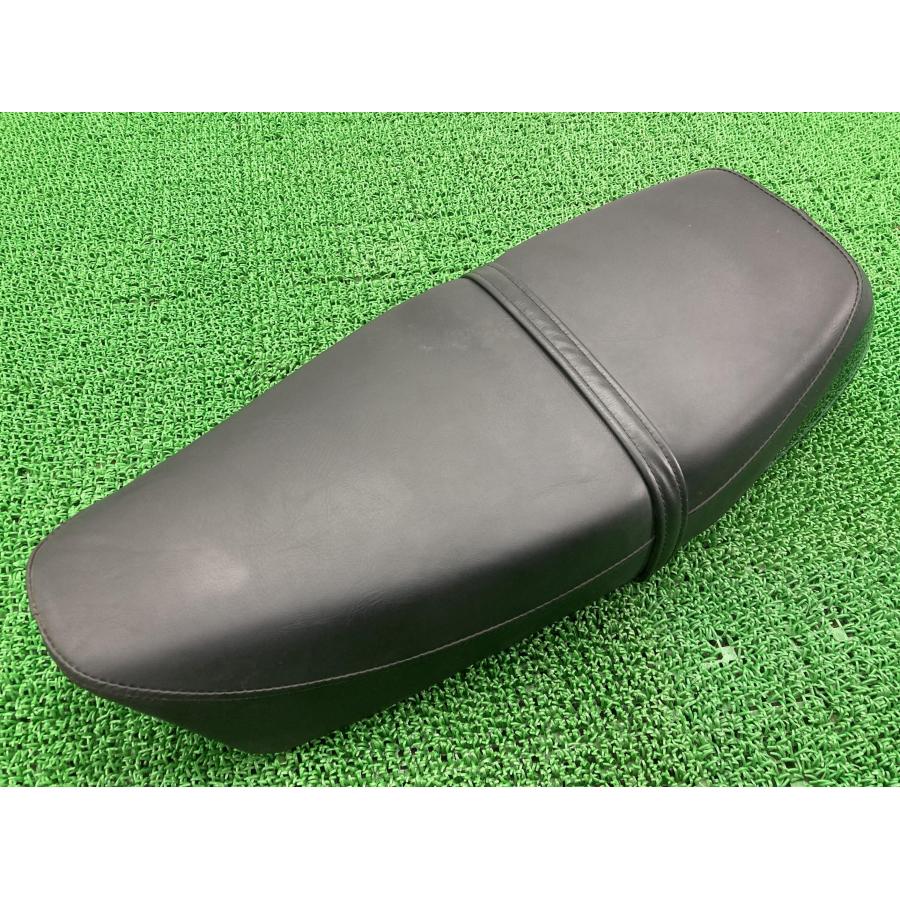ヤマハ発動機 SR400 シート ヤマハ 純正 中古 バイク 部品 1JR ヤマハ発動機 SR400 シート ヤマハ 純正 中古 バイク 部品 1JR