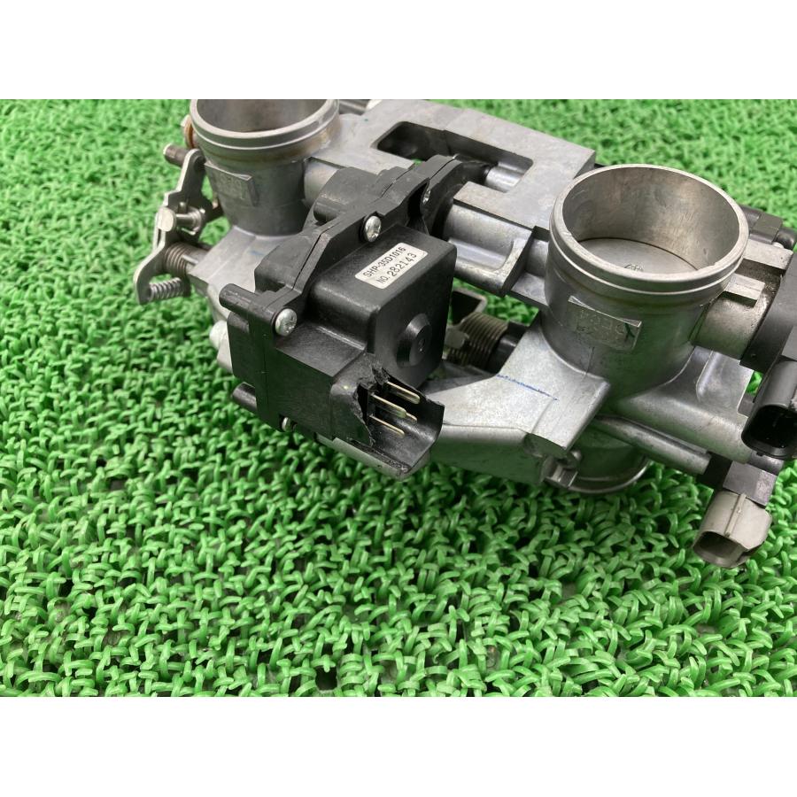 カワサキ（Kawasaki） W800 スロットルボディ T038 DEC4 純正 中古