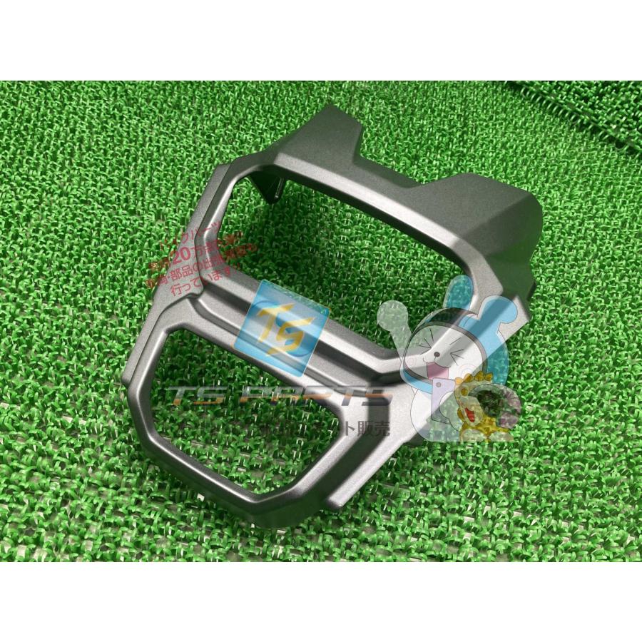 GROM 125 ヘッドカバー　(新品) ※NHB81M ホンダ（HONDA） グロム ヘッドライトカバー ガンM 純正 新品 バイク