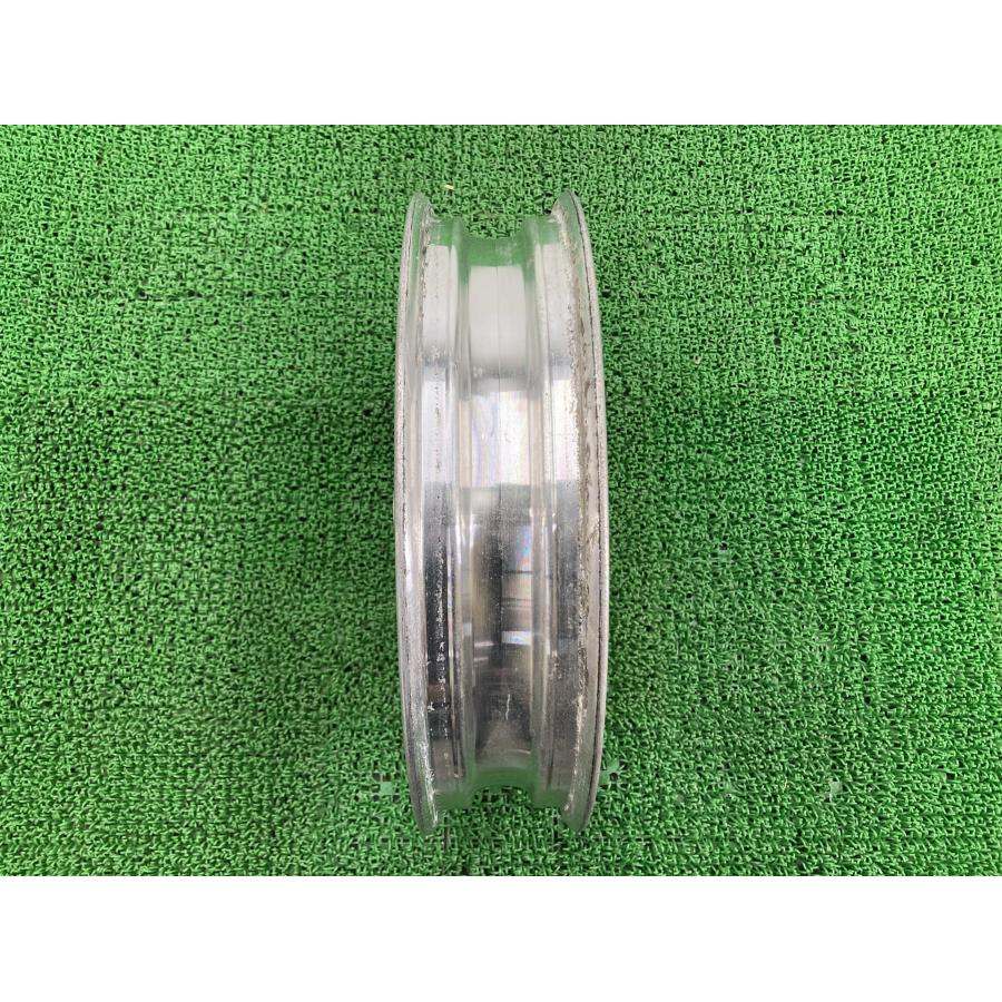 GV125 リアホイール ヒョースン(HYOSUNG) 純正 バイク 部品 レア 歪み無し 振れ無し ペイント素材に 修復素材に 【中古】 65 GV125 リアホイール ヒョースン(HYOSUNG) 純正 中古 バイク 部品 レア