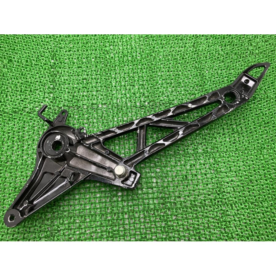 ホンダ（HONDA） VTR250 ステッププレート 右 黒 純正 中古 バイク 