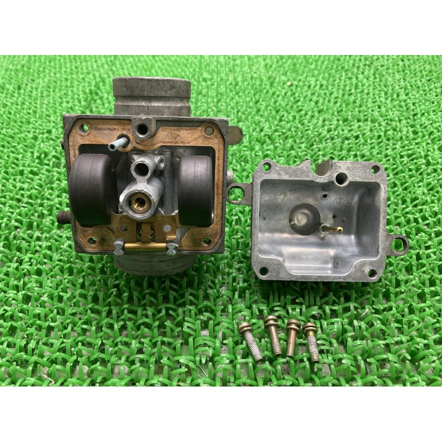 RG250 キャブレター 片側 113 スズキ 純正 バイク 部品 RG250E GT250 割れ欠け無し 当時物 修復素材に 車検 Genuine 【中古】 60 スズキ（SUZUKI） RG250 キャブレター 片側 113 純正 中古 バイク 部品