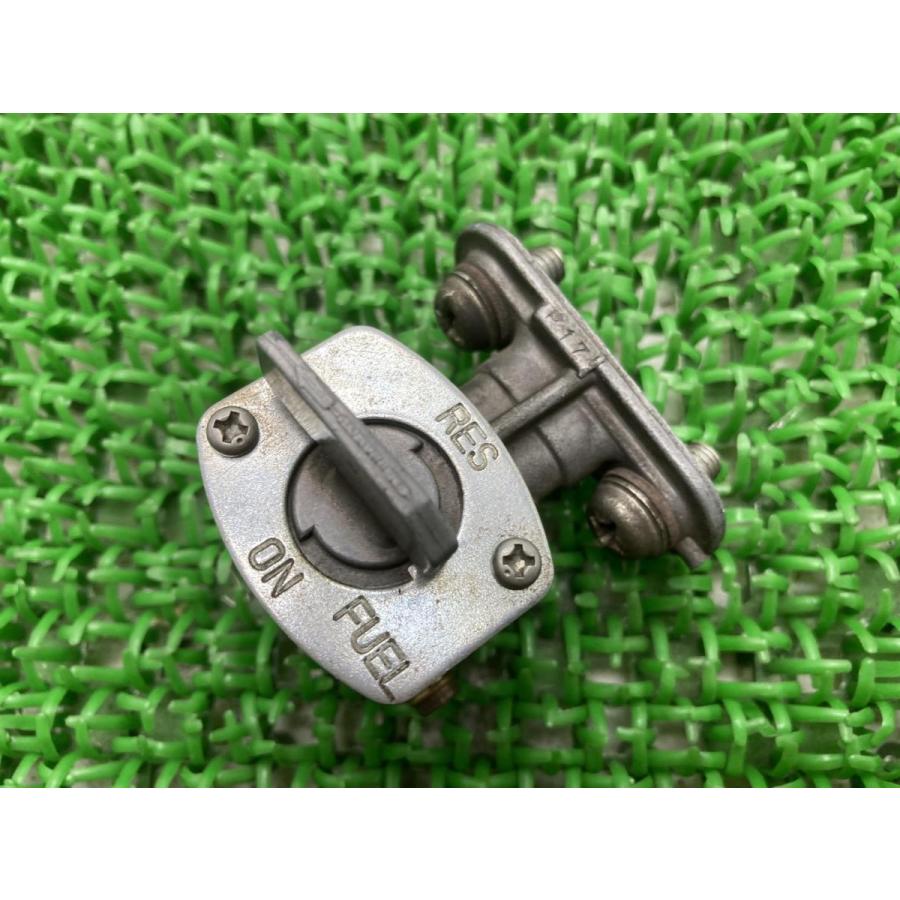 ヤマハ発動機 TW200 フューエルコック ヤマハ 純正 中古 バイク 部品