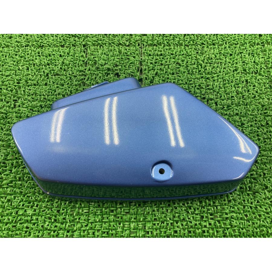 訳有　ホンダ純正品　スーパーカブカスタム用 ホンダ純正品です。 新品未使用 ホンダ（HONDA） スーパーカブ50カスタム サイドカバー 右 青 在庫有