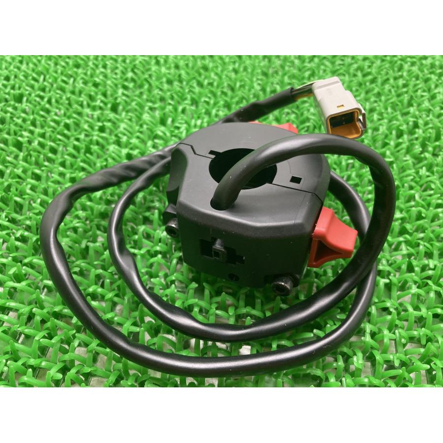 スーパースポーツ939 ハンドルスイッチ 右 65010251C ドゥカティ 純正 新品 未使用 モンスター797にも 割れ欠け無し 90 スーパースポーツ939 ハンドルスイッチ 右 65010251C ドゥカティ 純正
