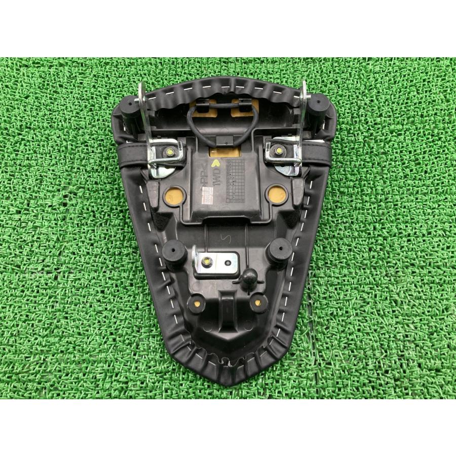 YAMAHA（ヤマハ） YZF-R25 タンデムシート 1WD 純正 中古 バイク 部品
