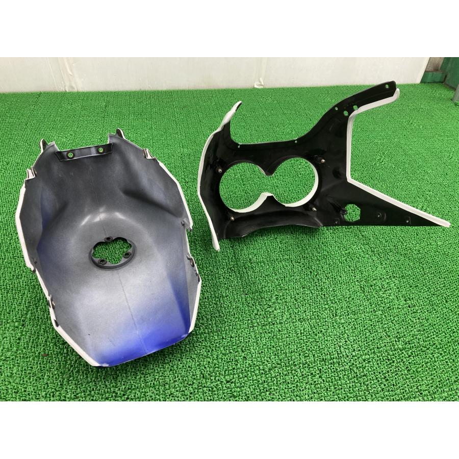 ヤマハ発動機 FZR250 外装セット 白/青/赤 ヤマハ 純正 中古 ヤマハ発動機 FZR250 外装セット 白/青/赤 ヤマハ 純正 中古