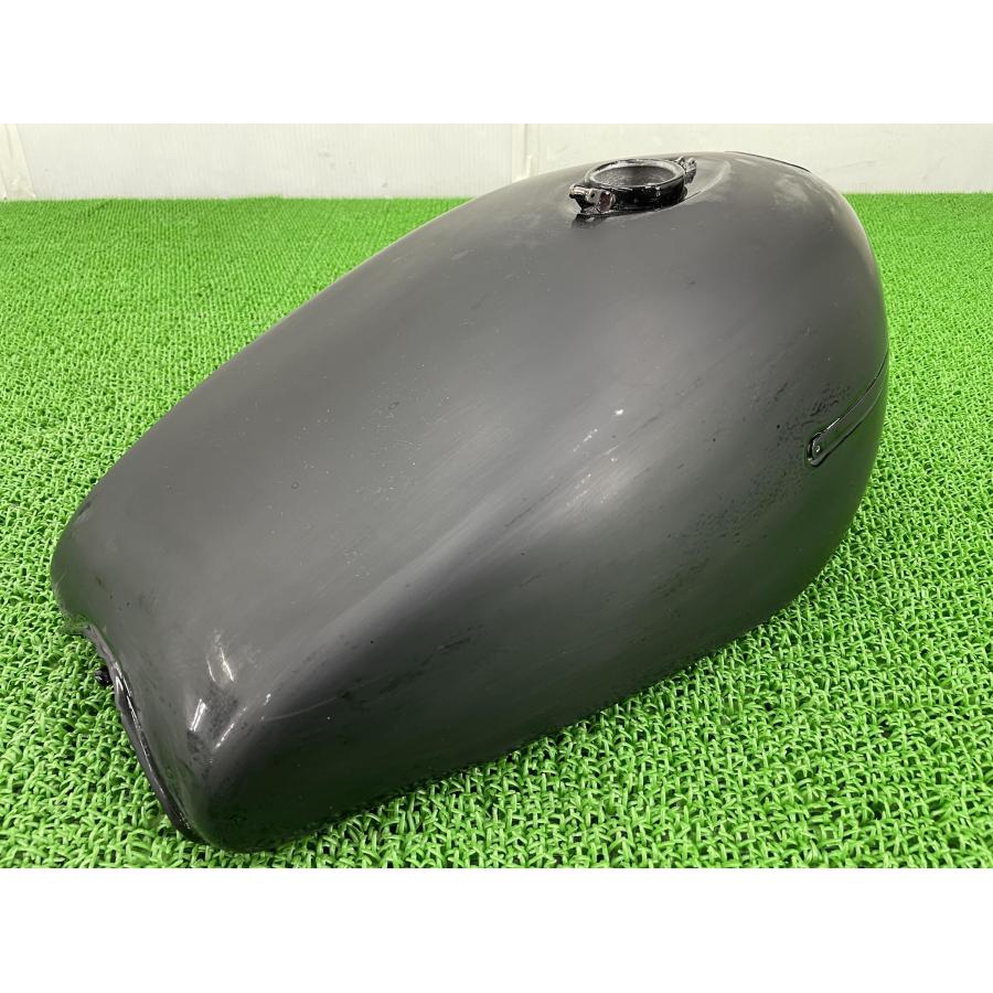 カワサキ Z1 タンク 黒 純正 中古 バイク 部品 Z-I ZII Z2 750RS カワサキ Z1 タンク 黒 純正 中古 バイク 部品 Z-I ZII Z2 750RS